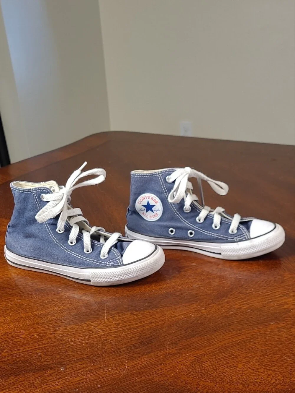 Converse Chuck Taylor All Star Kids High-Top Sneakers in Blue and White US 13